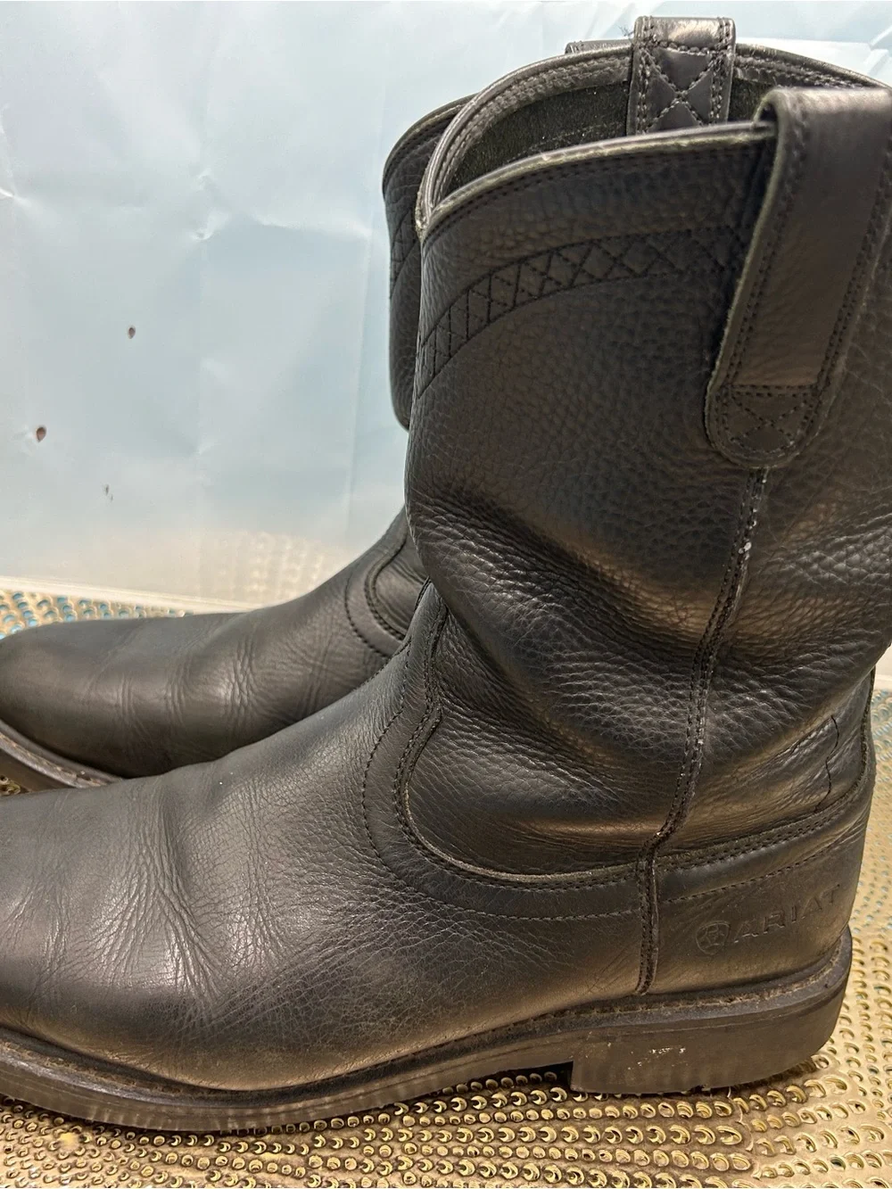 Ariat great looking